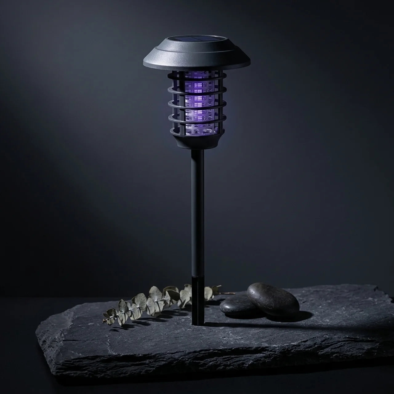 Luvora BugShield Solar-Mückenlampe für deinen Garten